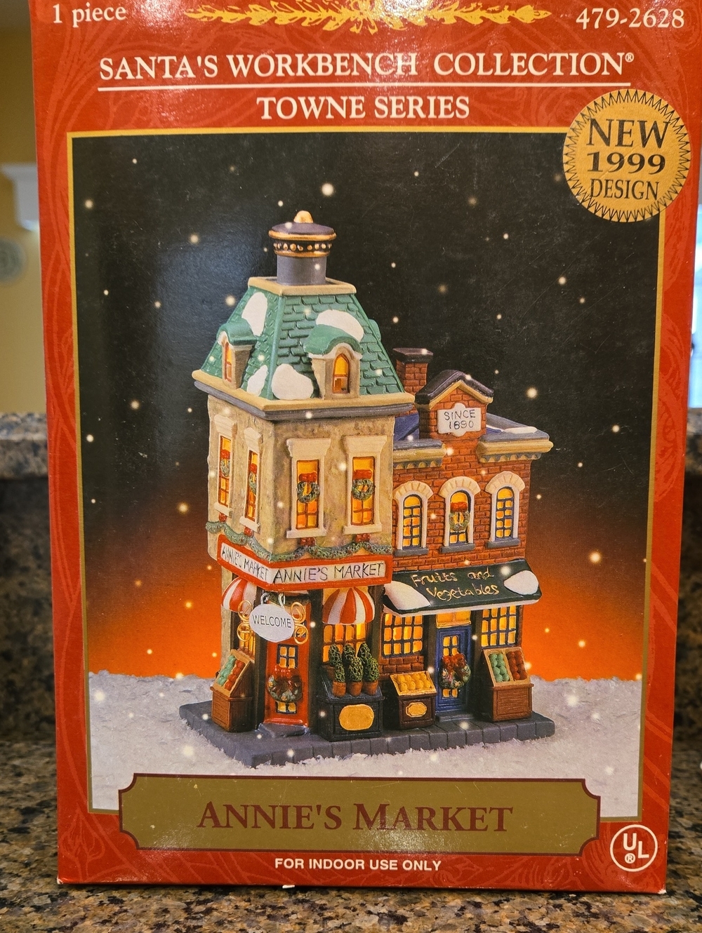 Santa's Workbench Collection Annie's Market Porcelain Village Piece
